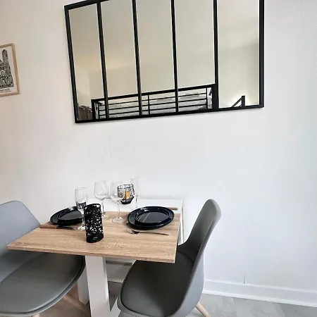 Talleyrand Neuf Cozy Hyper Centre Apartment