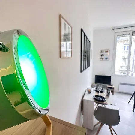 Talleyrand Neuf Cozy Hyper Centre Apartment *