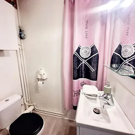 Talleyrand Neuf Cozy Hyper Centre Apartment *